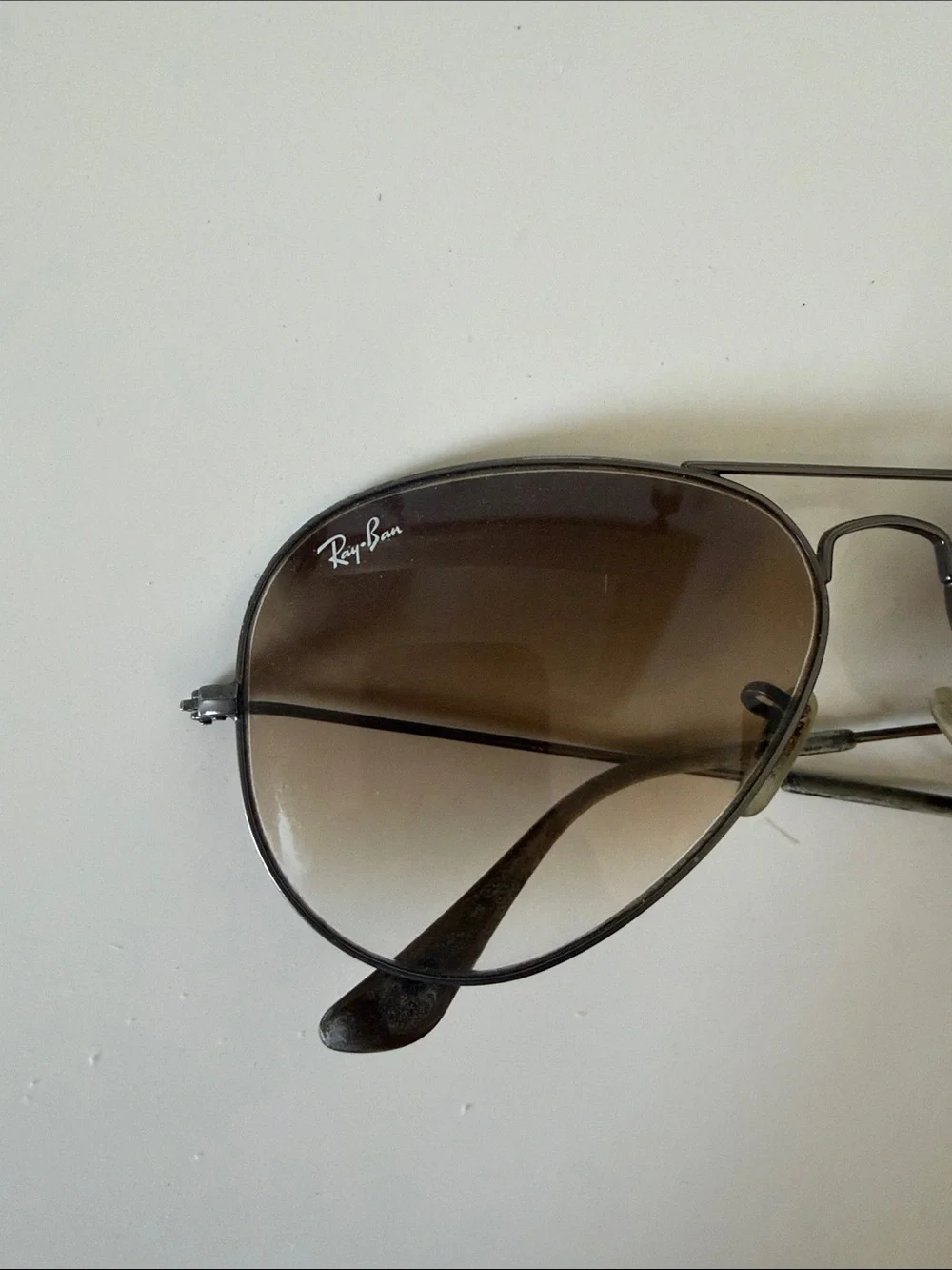 Ray-Ban Aviator Sunglasses with Gradient Gray Lenses and Silver Frame